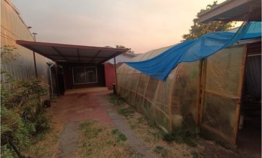 SE VENDE PROPIEDAD CON 3 CASAS EN CALLE LATORRE