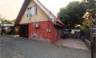 SE VENDE PROPIEDAD CON 3 CASAS EN CALLE LATORRE
