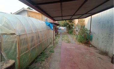 SE VENDE PROPIEDAD CON 3 CASAS EN CALLE LATORRE