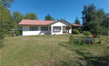 SE VENDE PARCELA CON DOS CASAS COUNTRY SANTA CATALINA