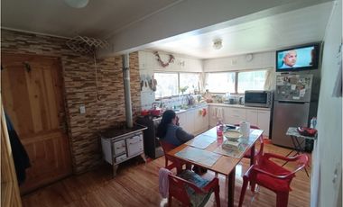 SE VENDE PARCELA CON DOS CASAS COUNTRY SANTA CATALINA