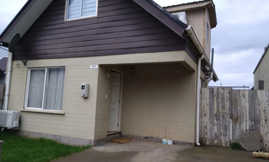 SE VENDE CASA EN CONDOMINIO PARQUE LAUQUÉN
