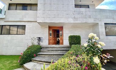 Lujosa residencia amueblada en zona estratégica de Bosques de las Lomas