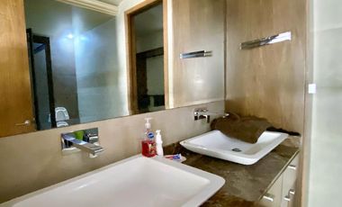 Lujosa residencia amueblada en zona estratégica de Bosques de las Lomas