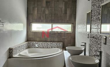 CASA EN VENTA FRACCIONAMIENTO LOS PORTALES