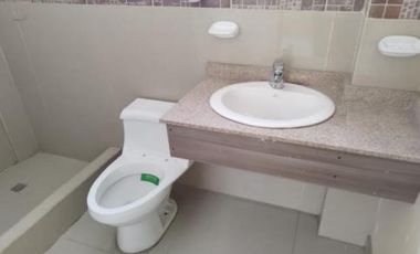 VIVIENDA UNIFAMILIAR DE 3 PISOS, EN VENTA, EN SAN JOSÉ DE MORÁN CALDERÓN-PICHINCHA