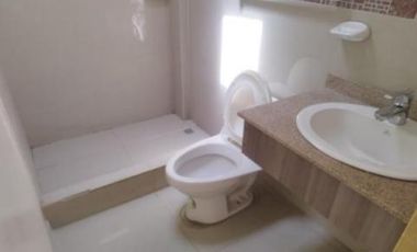 VIVIENDA UNIFAMILIAR DE 3 PISOS, EN VENTA, EN SAN JOSÉ DE MORÁN CALDERÓN-PICHINCHA