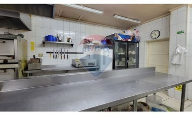 Oportunidad en Providencia: Casa con uso comercial