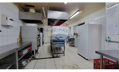 Oportunidad en Providencia: Casa con uso comercial