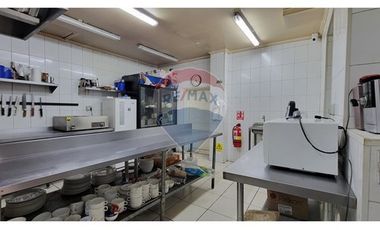 Oportunidad en Providencia: Casa con uso comercial