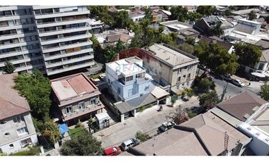 Oportunidad en Providencia: Casa con uso comercial