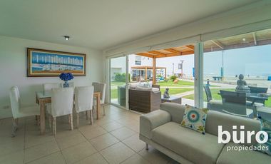 LINDA CASA DE PLAYA EN VENTA CON VISTA AL MAR, 1RA FILA, ASIA DEL SUR