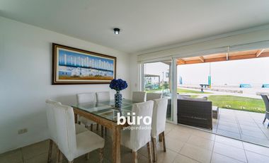LINDA CASA DE PLAYA EN VENTA CON VISTA AL MAR, 1RA FILA, ASIA DEL SUR