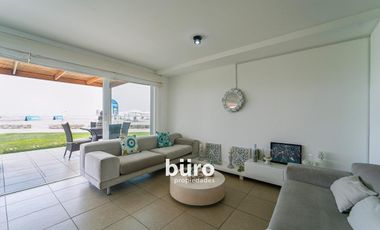 LINDA CASA DE PLAYA EN VENTA CON VISTA AL MAR, 1RA FILA, ASIA DEL SUR