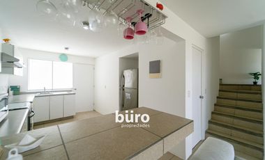 LINDA CASA DE PLAYA EN VENTA CON VISTA AL MAR, 1RA FILA, ASIA DEL SUR