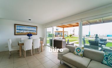 LINDA CASA DE PLAYA EN VENTA CON VISTA AL MAR, 1RA FILA, ASIA DEL SUR