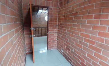 CASA EN ARRIENDO UBICADA EN LA ESTRELLA SECTOR SURAMERICANA