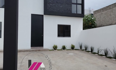 HERMOSA CASA EN COLINA DEL REAL