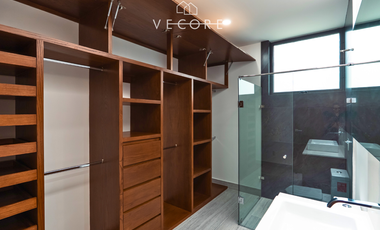 RESIDENCIA EN VENTA EN VALLE REAL, ZAPOPAN