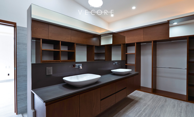 RESIDENCIA EN VENTA EN VALLE REAL, ZAPOPAN