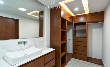 RESIDENCIA EN VENTA EN VALLE REAL, ZAPOPAN