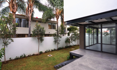 RESIDENCIA EN VENTA EN VALLE REAL, ZAPOPAN