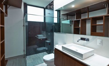 RESIDENCIA EN VENTA EN VALLE REAL, ZAPOPAN