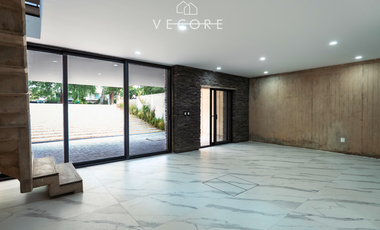 RESIDENCIA EN VENTA EN VALLE REAL, ZAPOPAN