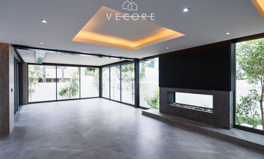RESIDENCIA EN VENTA EN VALLE REAL, ZAPOPAN