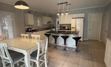 Alquiler con Muebles  Abril Club de Campo