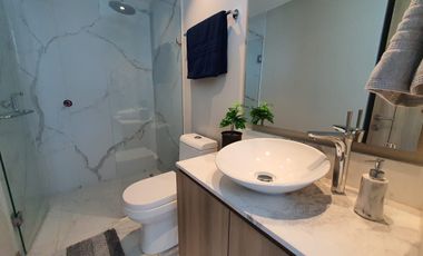 HERMOSO PENTHOUSE CON VISTA AL MAR (DISPONIBLE A PARTIR DEL 01 DE MAYO 2025))