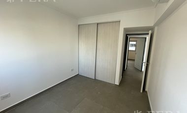 Venta departamento 3 ambientes con cochera en Wilde