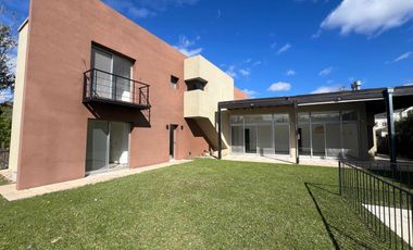 Casa en venta  en Los Castores Nordelta