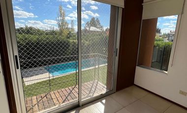 Casa en venta  en Los Castores Nordelta