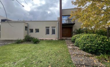 Casa en venta  en Los Castores Nordelta