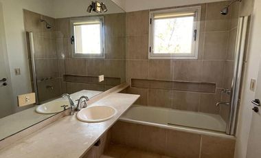 Casa en venta  en Los Castores Nordelta