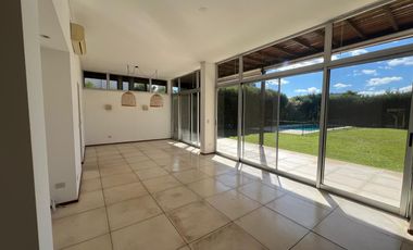 Casa en venta  en Los Castores Nordelta