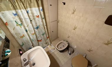 Manuel Castro 1800. Casa en Venta 3 ambientes. Remedios de Escalada.