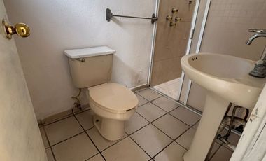 Casa en Venta en Los Olivos Tlaquepaque - Coto Olmos 85