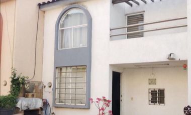 Casa en Venta en Los Olivos Tlaquepaque - Coto Olmos 85