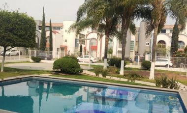 Casa en Venta en Los Olivos Tlaquepaque - Coto Olmos 85