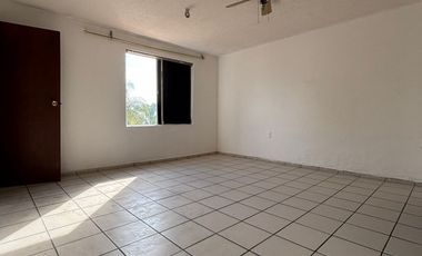 Casa en Venta en Los Olivos Tlaquepaque - Coto Olmos 85