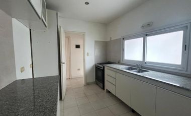 Departamento en venta - 2 Dormitorios 2 Baños - Cochera - 75Mts2 - La Plata