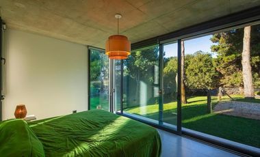 Casa en venta - 4 Dormitorios 4 Baños - Cochera - 1.050Mts2 - Pinamar
