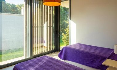 Casa en venta - 4 Dormitorios 4 Baños - Cochera - 1.050Mts2 - Pinamar