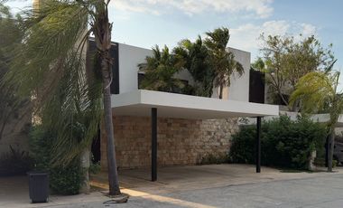 Casa en VENTA en privada Puntalomas - Temozón Norte