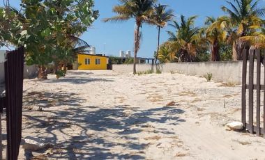 CASA EN VENTA MERIDA, CHELEM PROGRESO FRENTE AL MAR