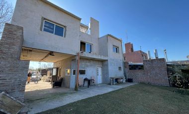 Espectacular casa a terminar en Roldán, 174m2 construidos. Acepta permuta