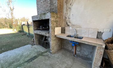 Espectacular casa a terminar en Roldán, 174m2 construidos. Acepta permuta
