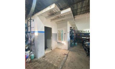 Granadero Baigorria, Eva Peron nº 215 GALPON - VENTA